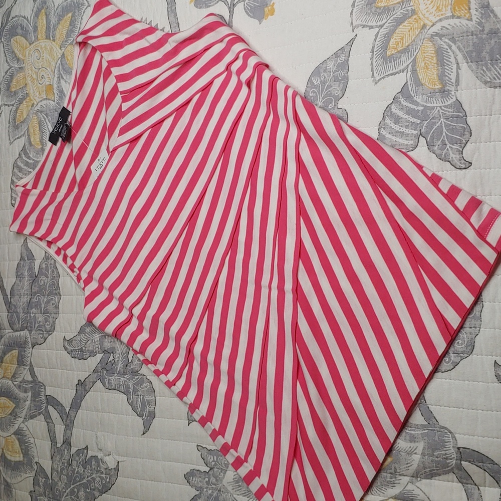 💐 Verve Ami Pink And White Sleeveless Top